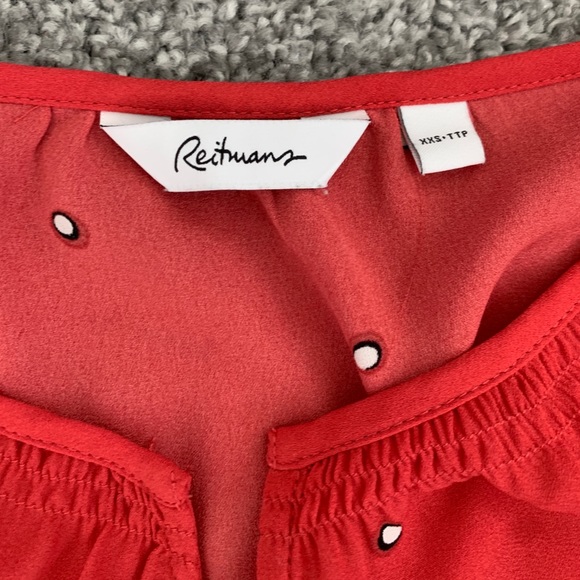 Reitman’s elbow length blouse - Picture 2 of 5